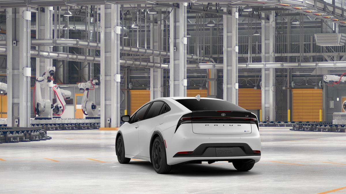 New 2026 Toyota Prius LE FWD image 7