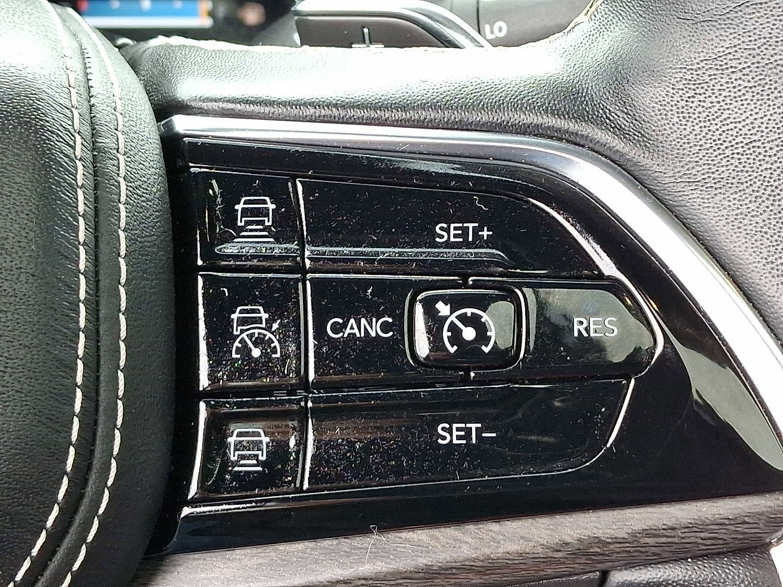 Used 2022 Jeep Grand Cherokee L Overland image 25