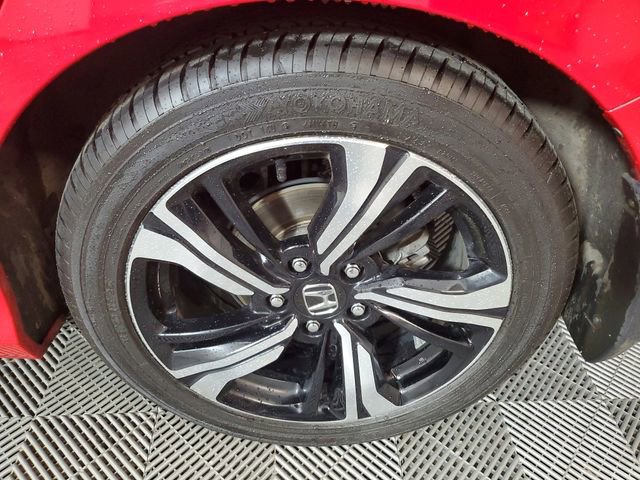 Used 2018 Honda Civic Touring image 9