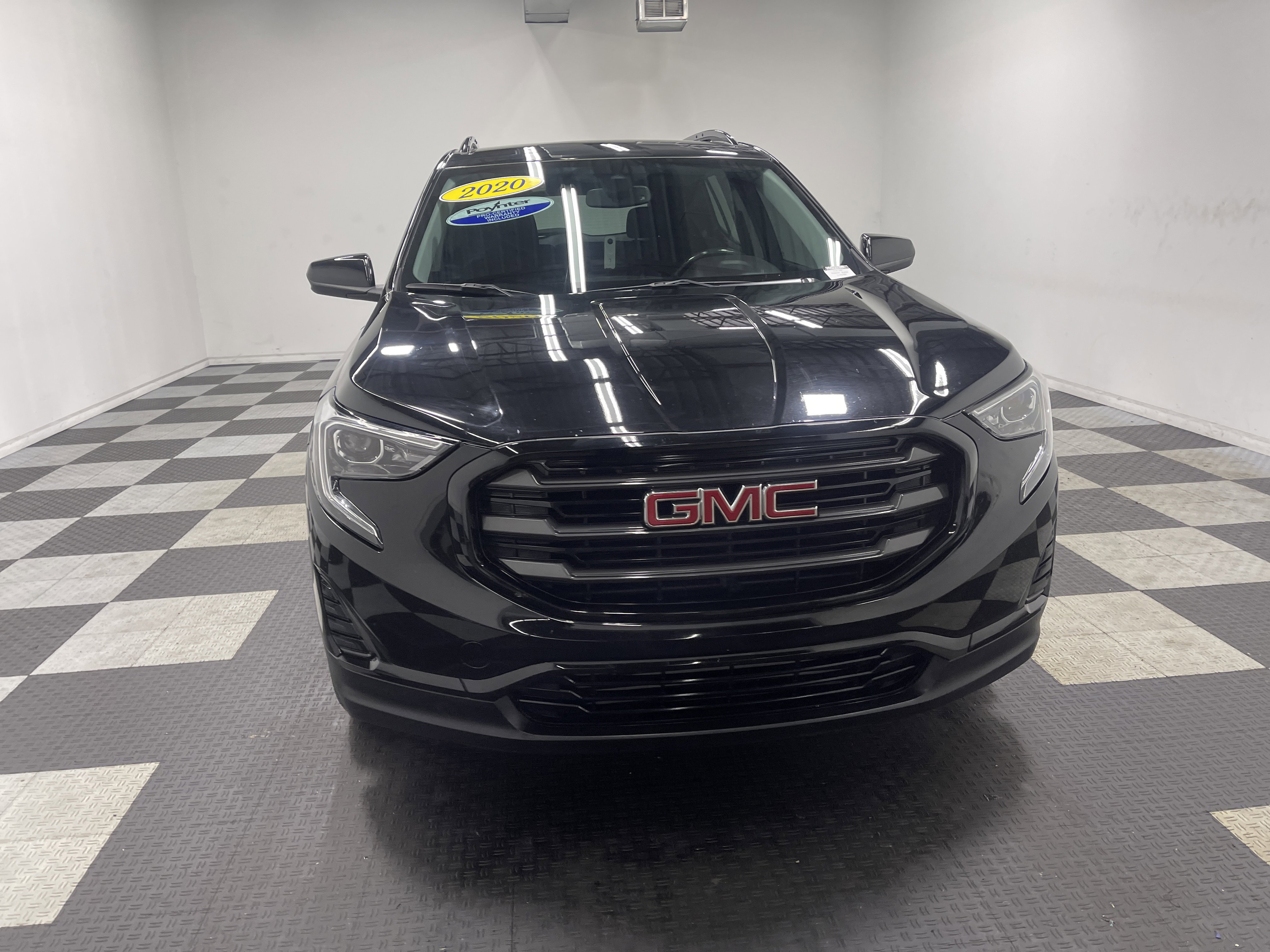 Used 2020 GMC Terrain SLE w/ Elevation Edition image 7