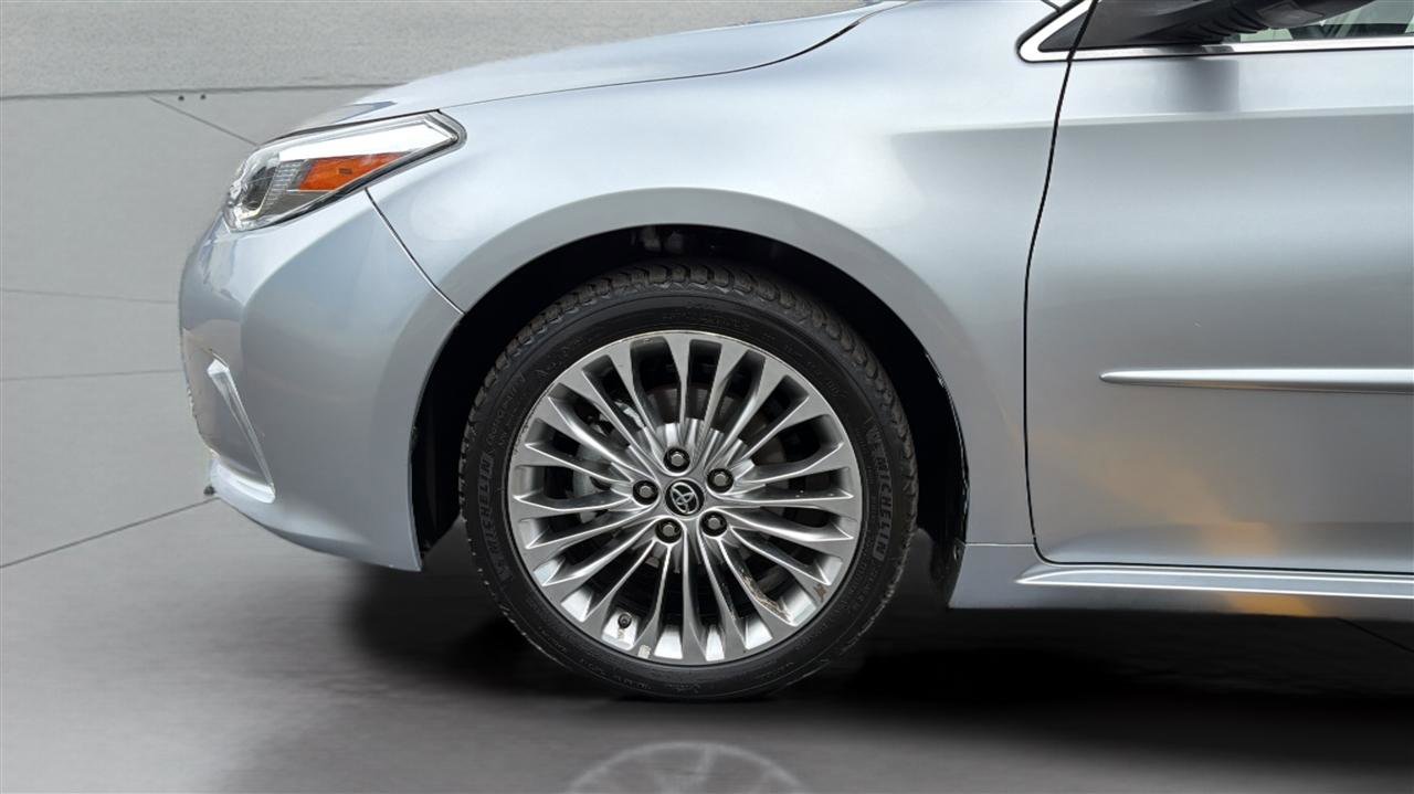Used 2016 Toyota Avalon Limited FWD image 35