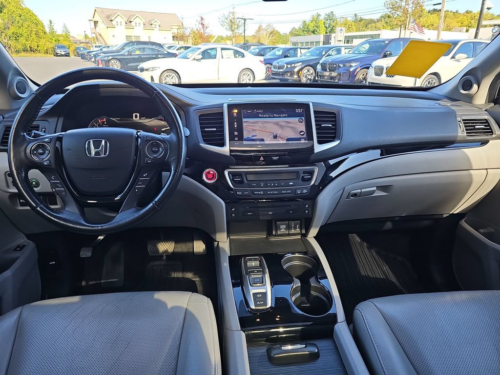 Used 2017 Honda Pilot Elite image 11