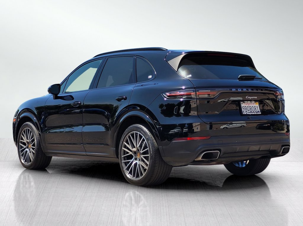Used 2022 Porsche Cayenne w/ Premium Package AWD/4WD image 6