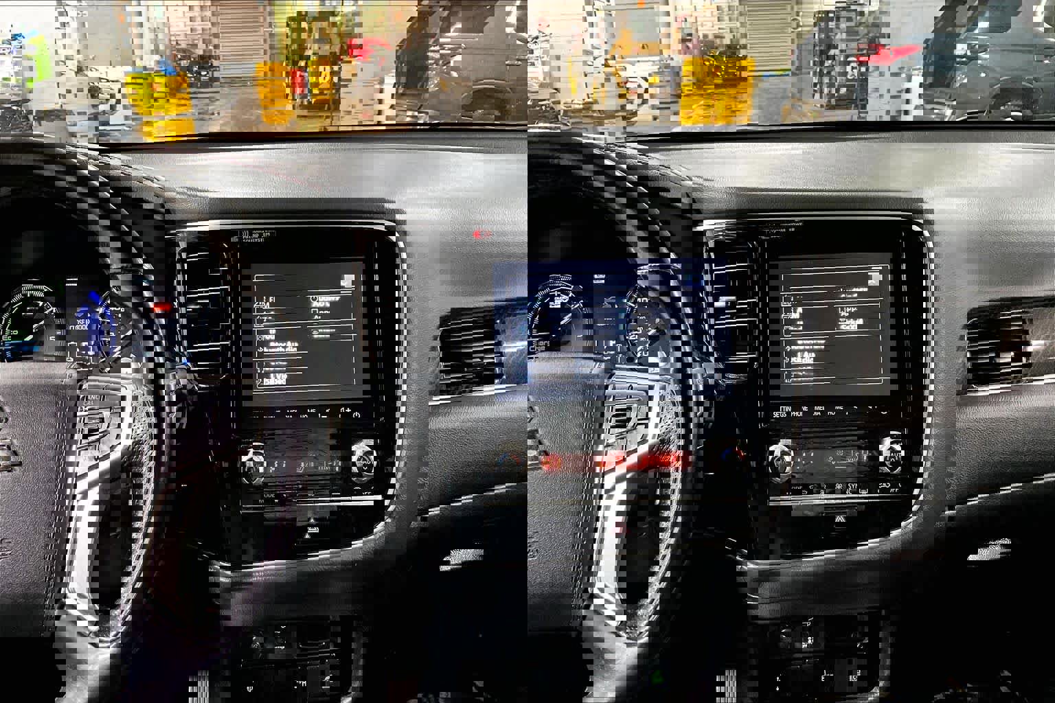 Used 2021 Mitsubishi Outlander LE image 6