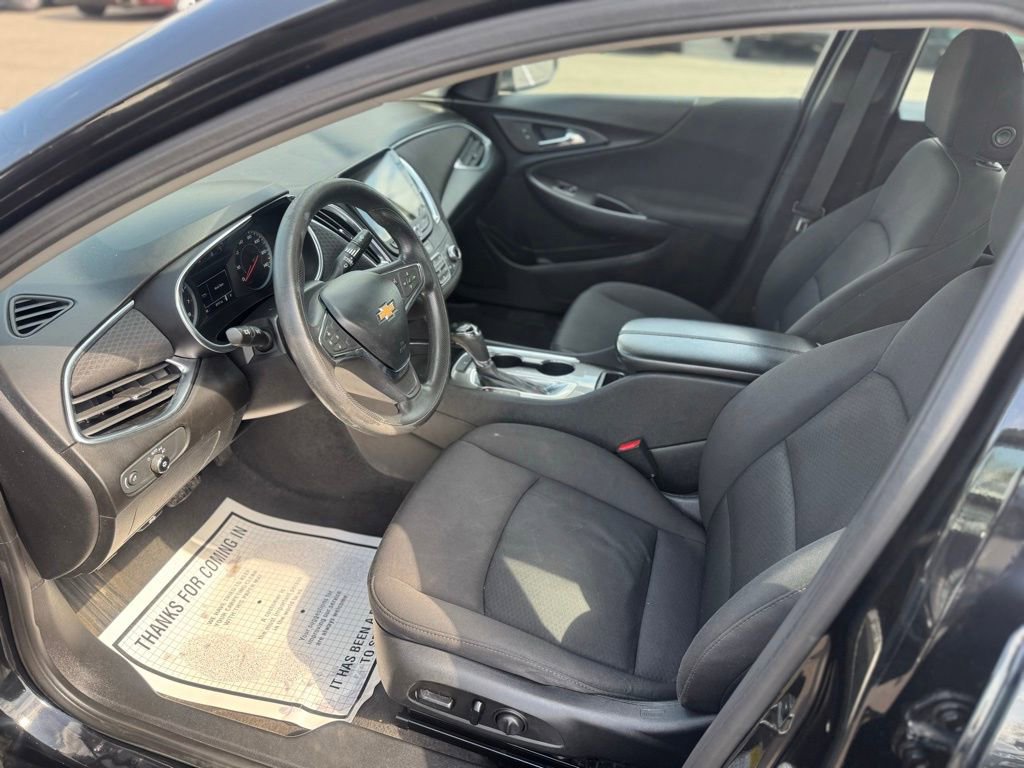 Used 2020 Chevrolet Malibu LT FWD image 27