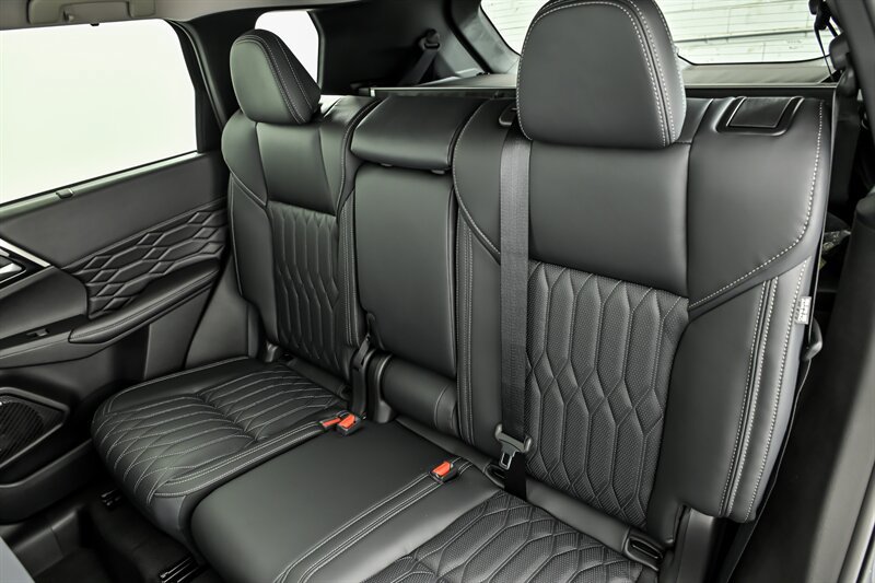 New 2026 Mitsubishi Outlander SEL AWD/4WD image 15