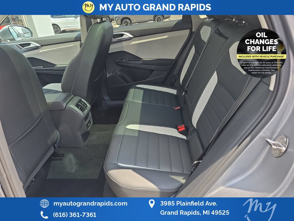 Used 2025 Volkswagen Taos SEL w/ Black Wheel Plus Package AWD/4WD image 27