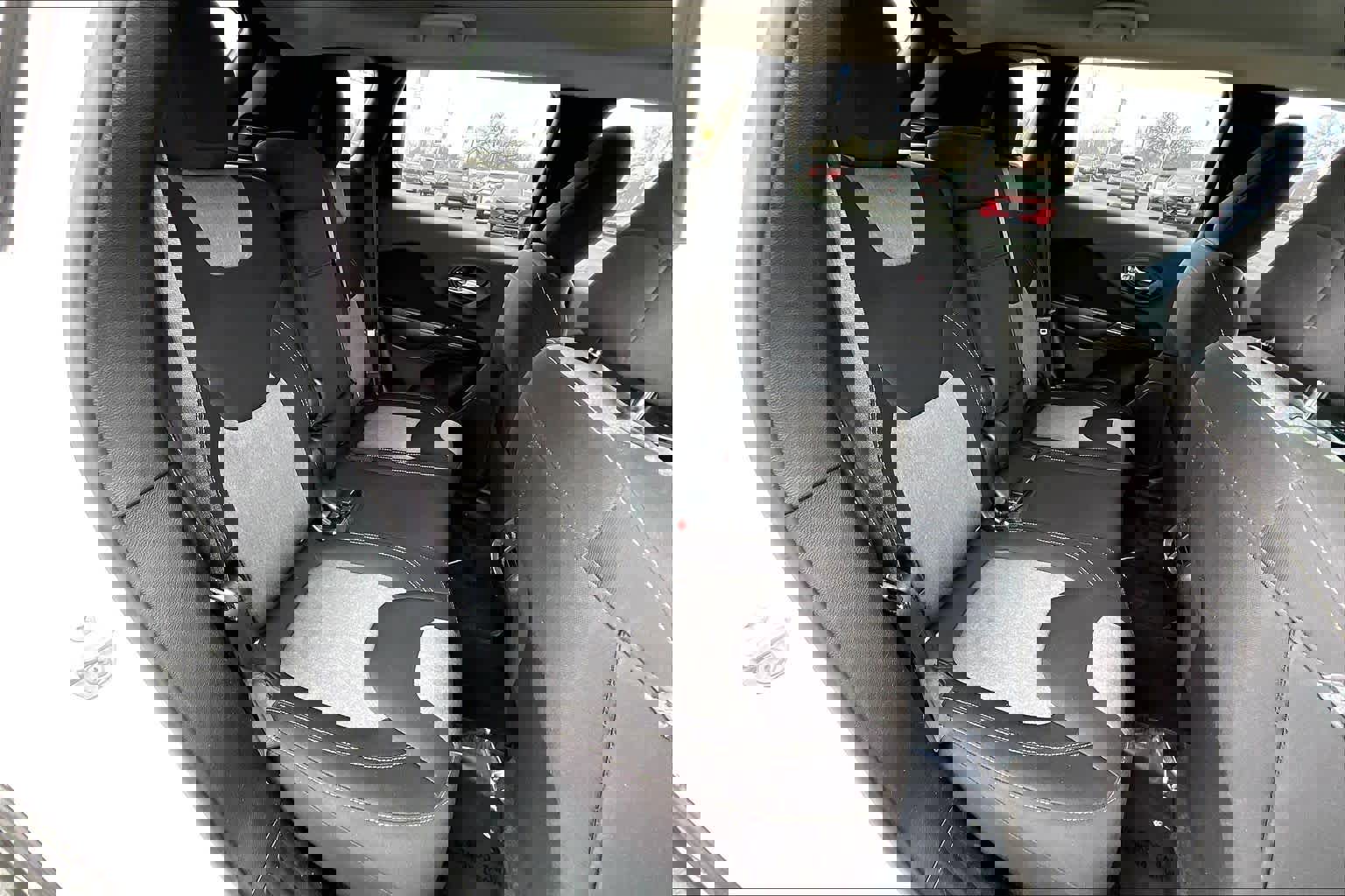 Used 2016 Jeep Cherokee Sport image 19