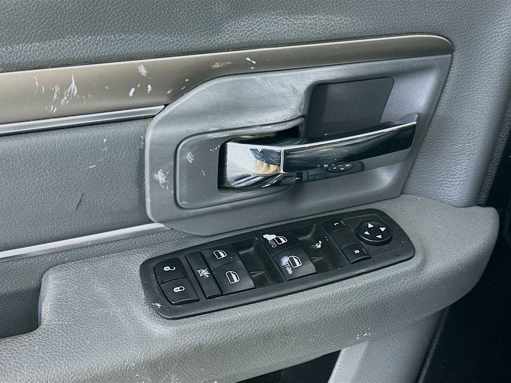 Used 2018 RAM 3500 SLT image 23