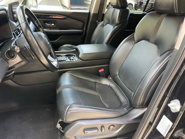 Used 2023 Honda Pilot Touring image 6