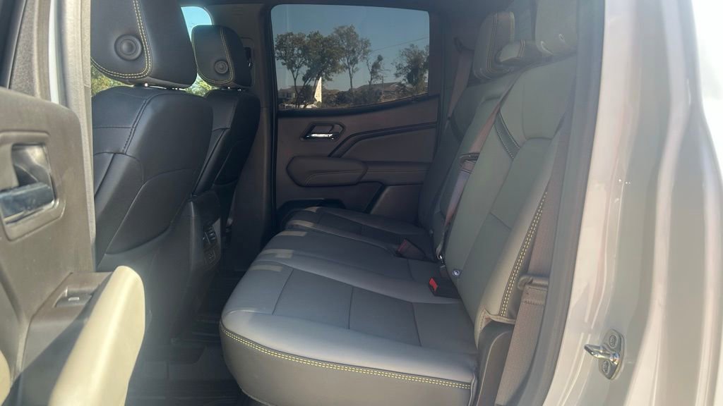 Used 2025 Chevrolet Colorado ZR2 w/ Technology Package image 33