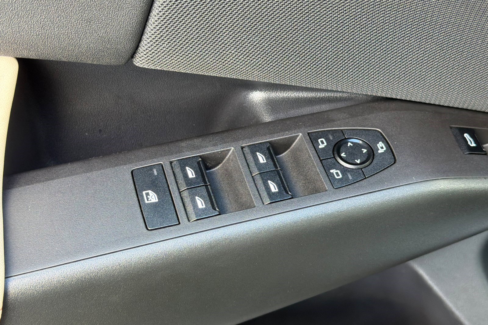 Used 2025 BMW X3 xDrive30i w/ Convenience Package image 13