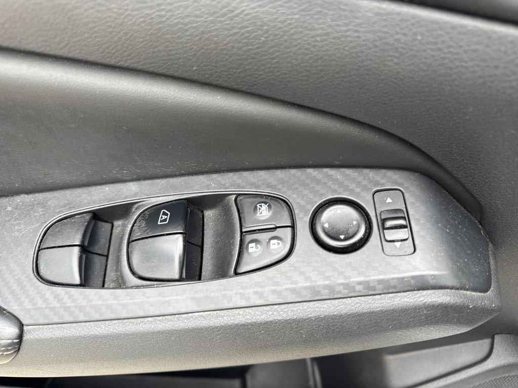 Used 2022 Nissan Altima 2.5 SV image 18