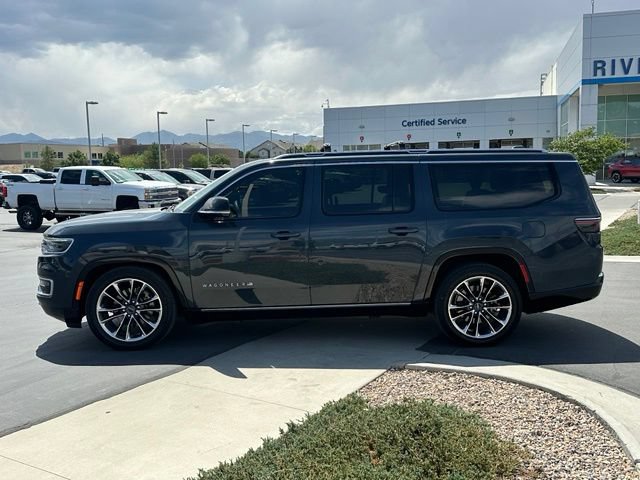 Used 2023 Jeep Wagoneer L Series III w/ Premium Group I AWD/4WD image 2