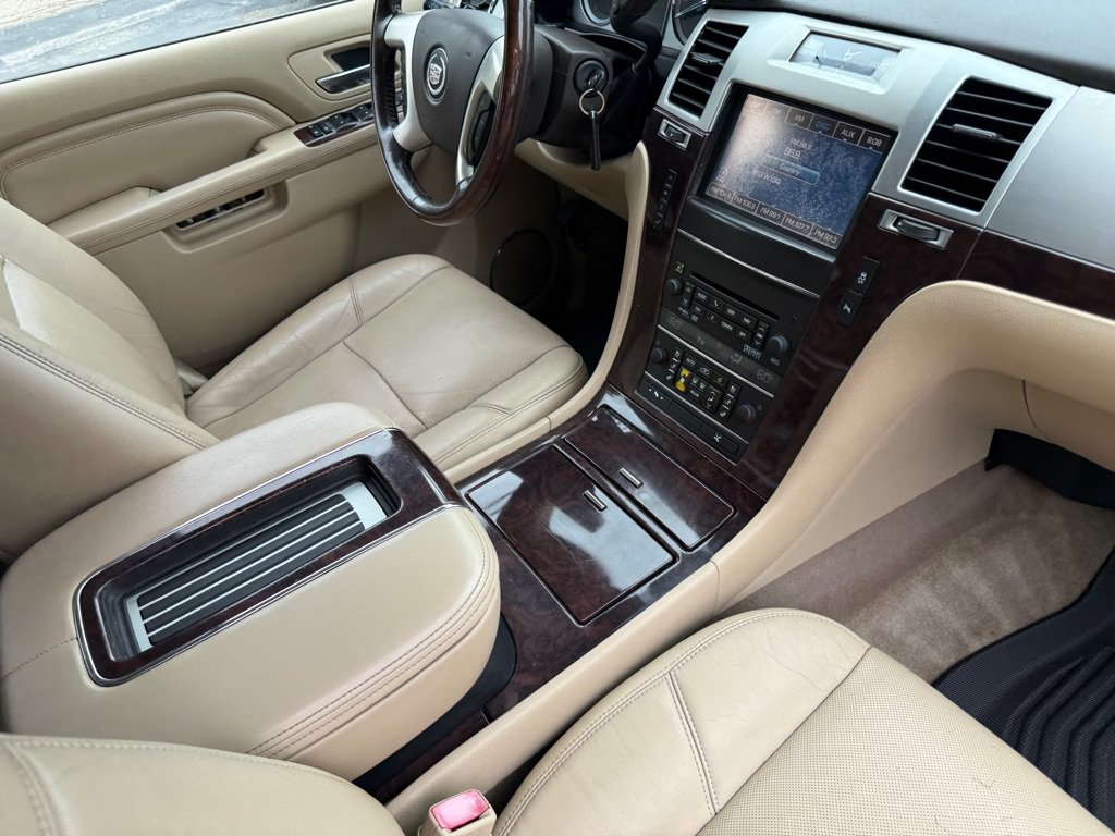 Used 2013 Cadillac Escalade Premium AWD/4WD image 63