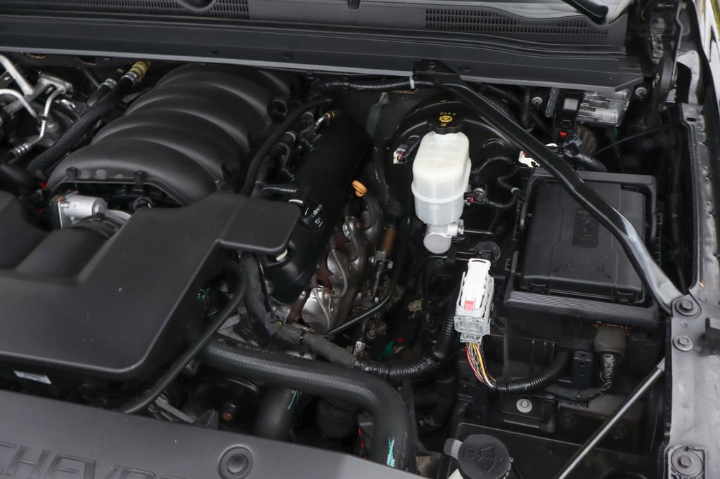 Used 2019 Chevrolet Suburban Premier image 13