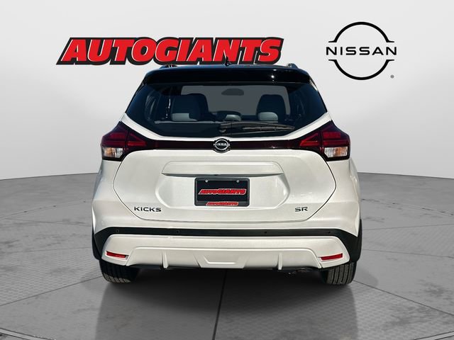 Used 2023 Nissan Kicks SR w/ SR Premium Package image 4