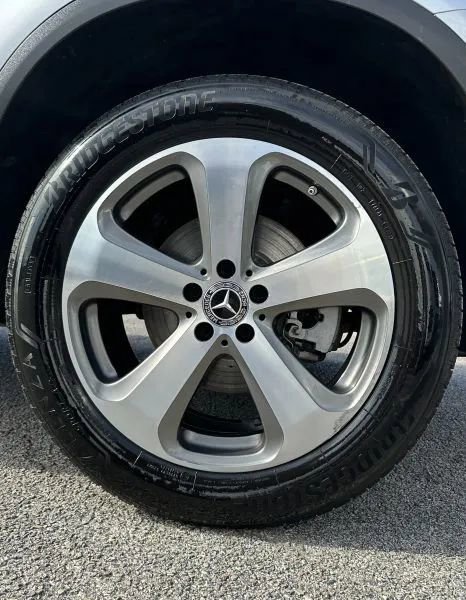 Used 2019 Mercedes-Benz GLC 300 w/ Parking Assistance Package image 16