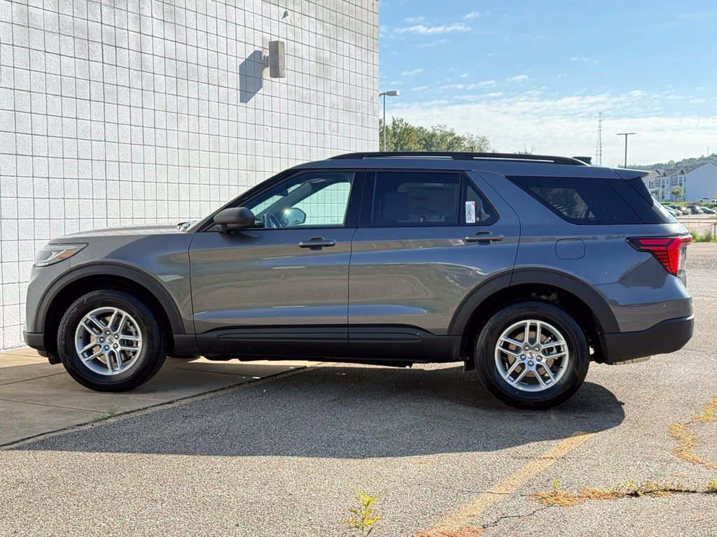 New 2027 Ford Explorer Active AWD/4WD image 2