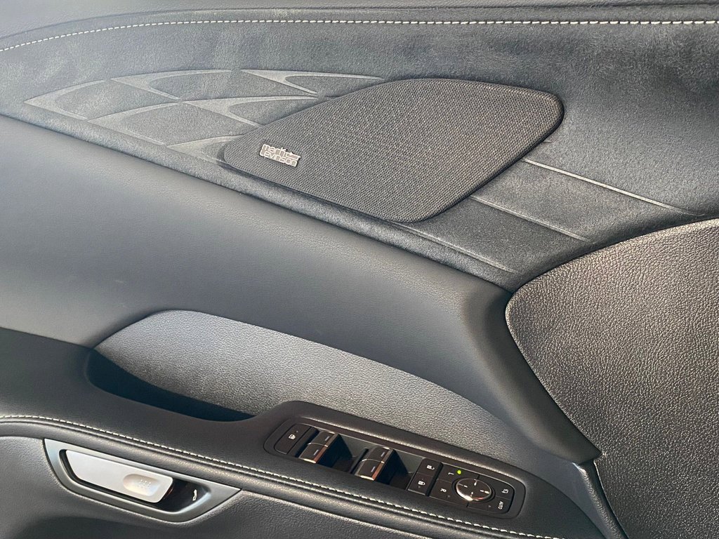 New 2025 Lexus RX 450h AWD w/ Luxury Package image 13