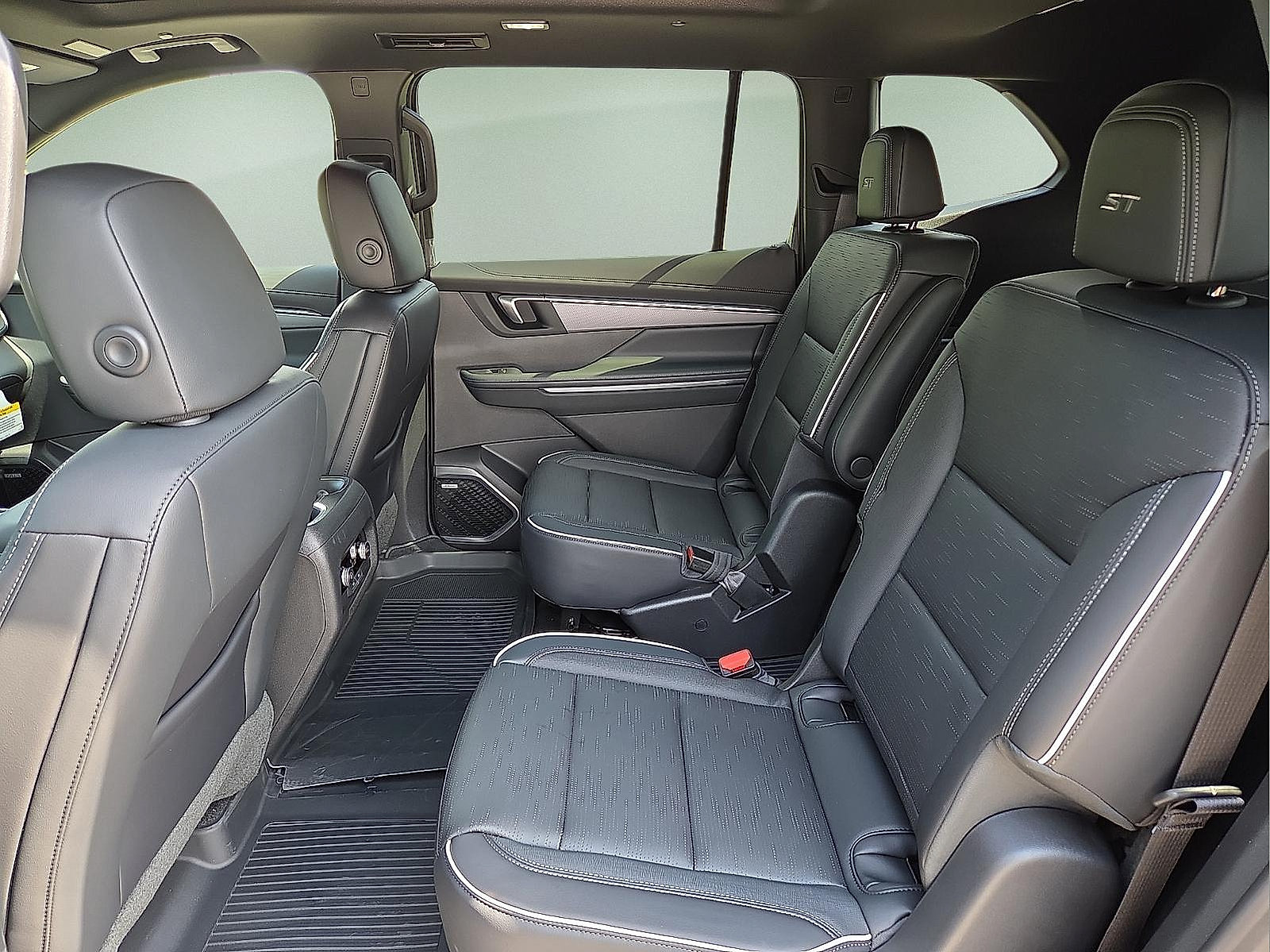 New 2026 Buick Enclave Sport Touring w/ Power Package FWD image 11