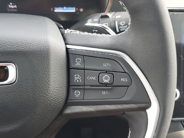 New 2026 Jeep Grand Cherokee Limited w/ Limited Altitude Package AWD/4WD image 24