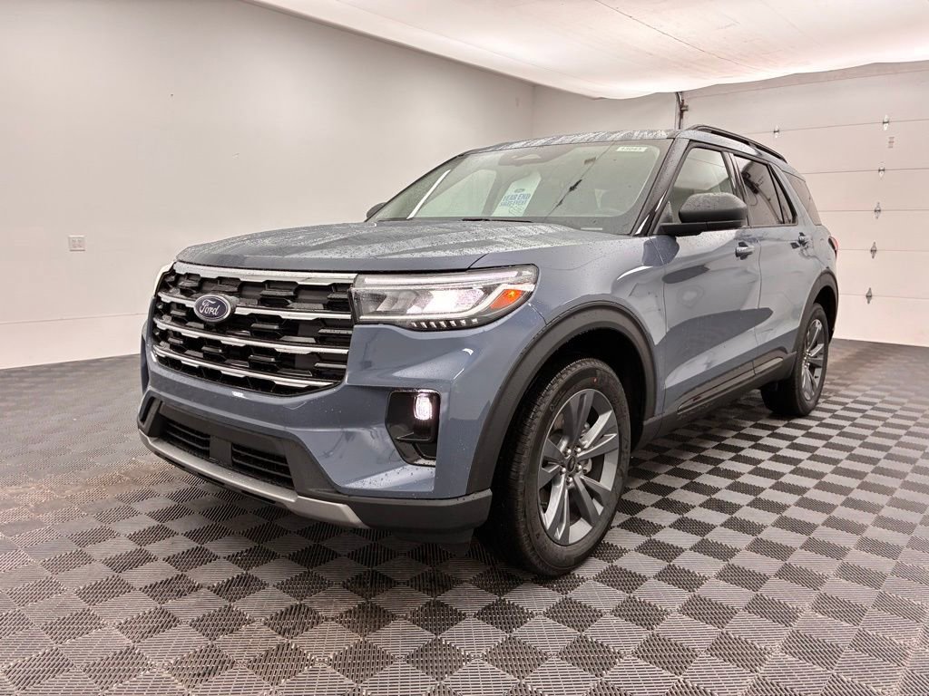 New 2026 Ford Explorer Active w/ Active Comfort Package image 2