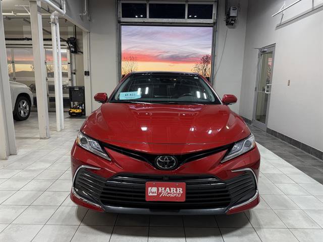 Used 2023 Toyota Camry XLE image 6