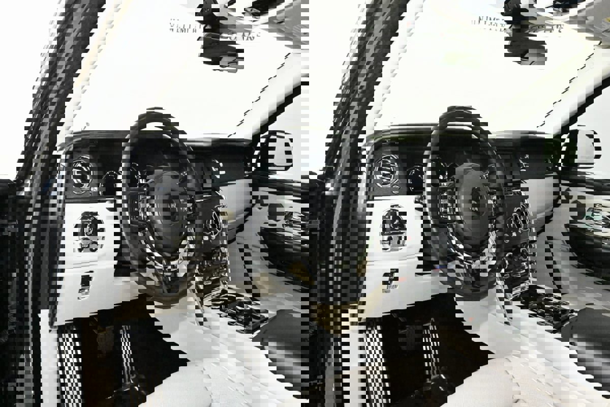 Used 2019 Rolls-Royce Cullinan image 38