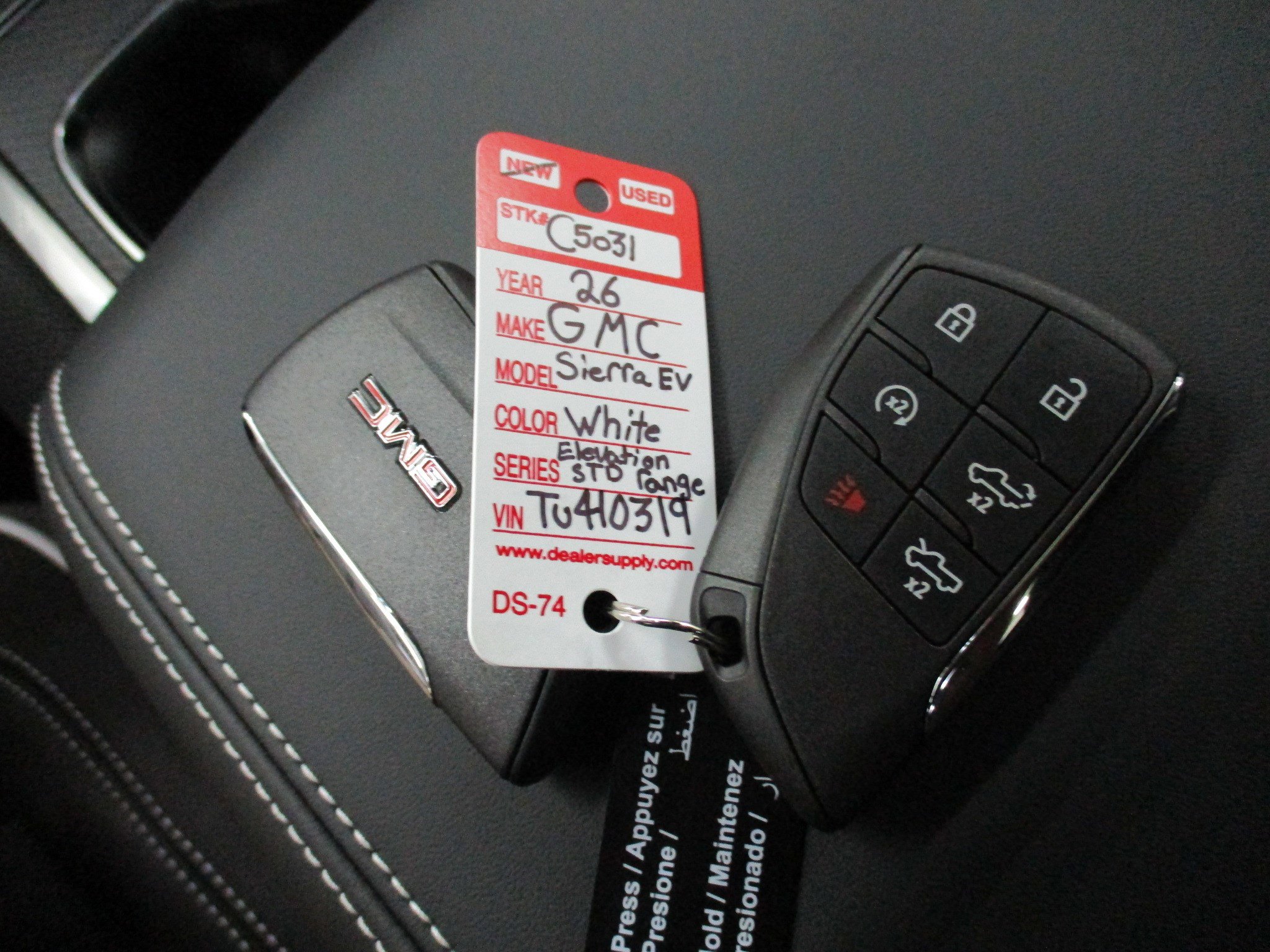 New 2026 GMC Sierra EV Elevation image 30