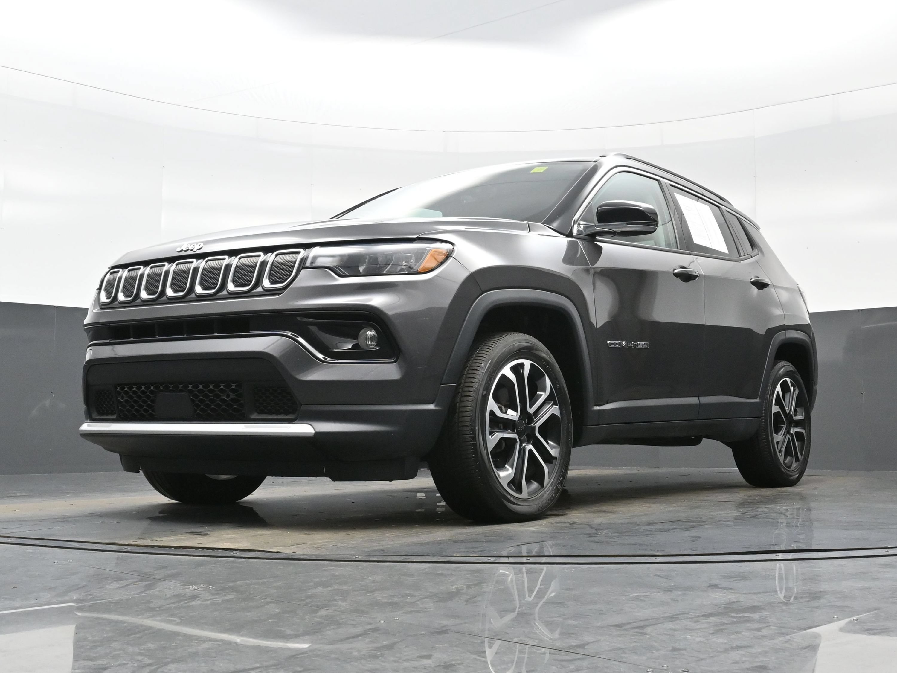 Used 2022 Jeep Compass Limited AWD/4WD image 27