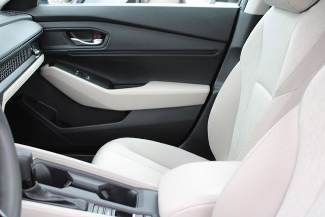 Used 2023 Honda Accord EX image 29
