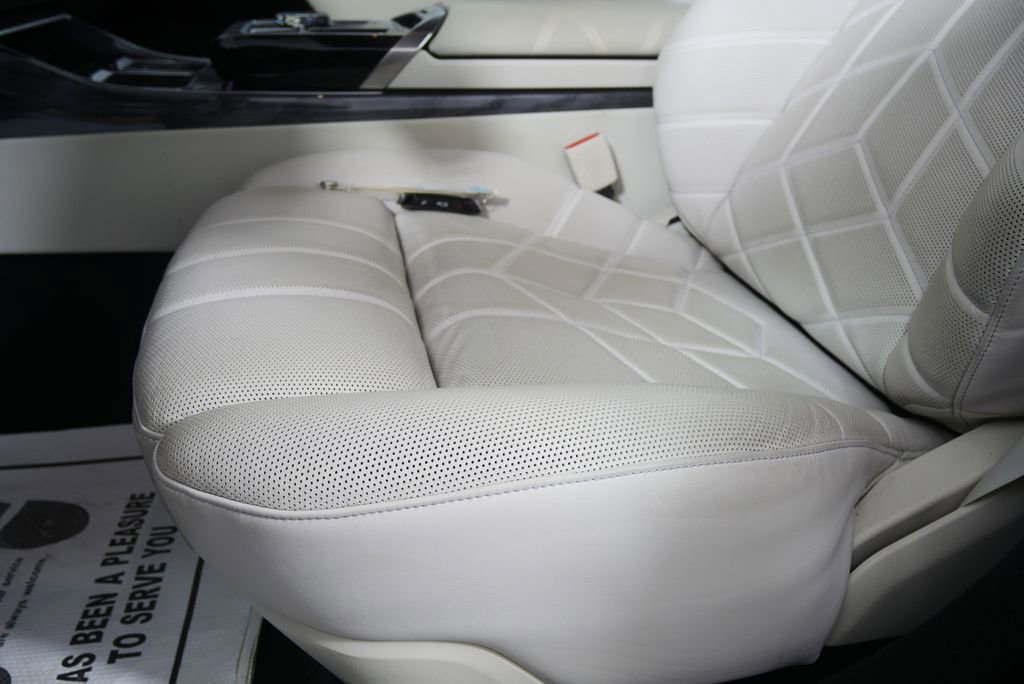 Certified 2023 BMW 760i xDrive w/ Executive Package image 10