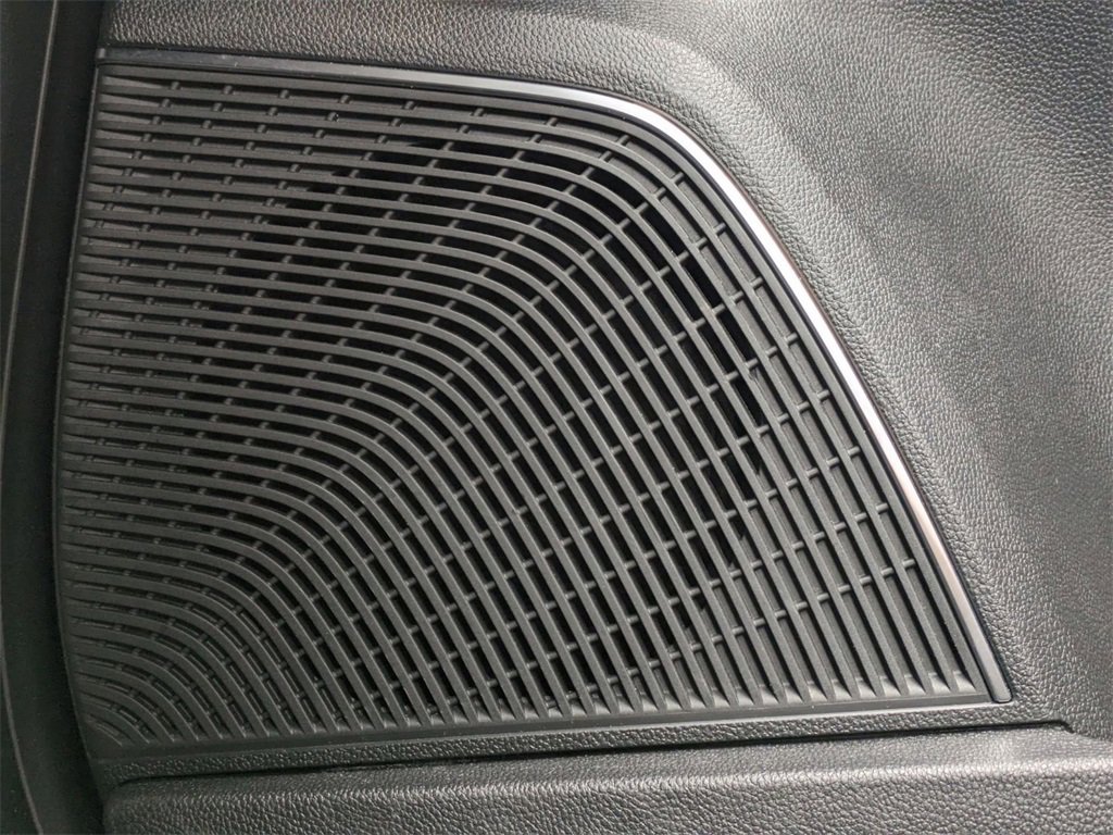 Used 2025 Acura MDX A-Spec image 16