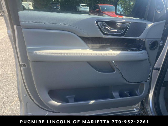Used 2021 Lincoln Navigator Reserve RWD image 12