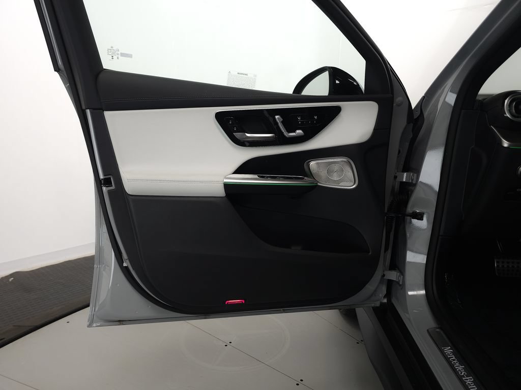 Certified 2026 Mercedes-Benz GLC 300 4MATIC image 5