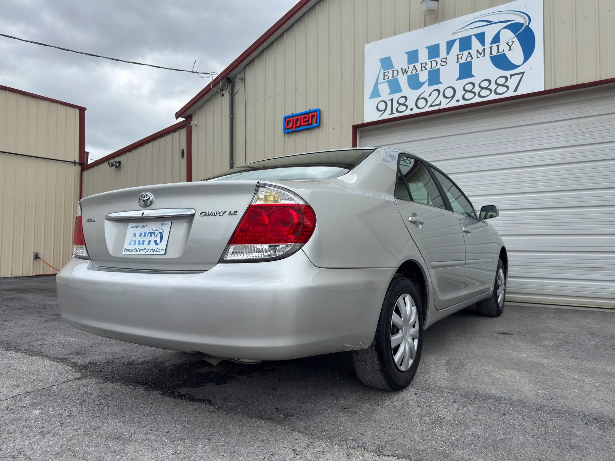 Used 2006 Toyota Camry LE FWD image 23