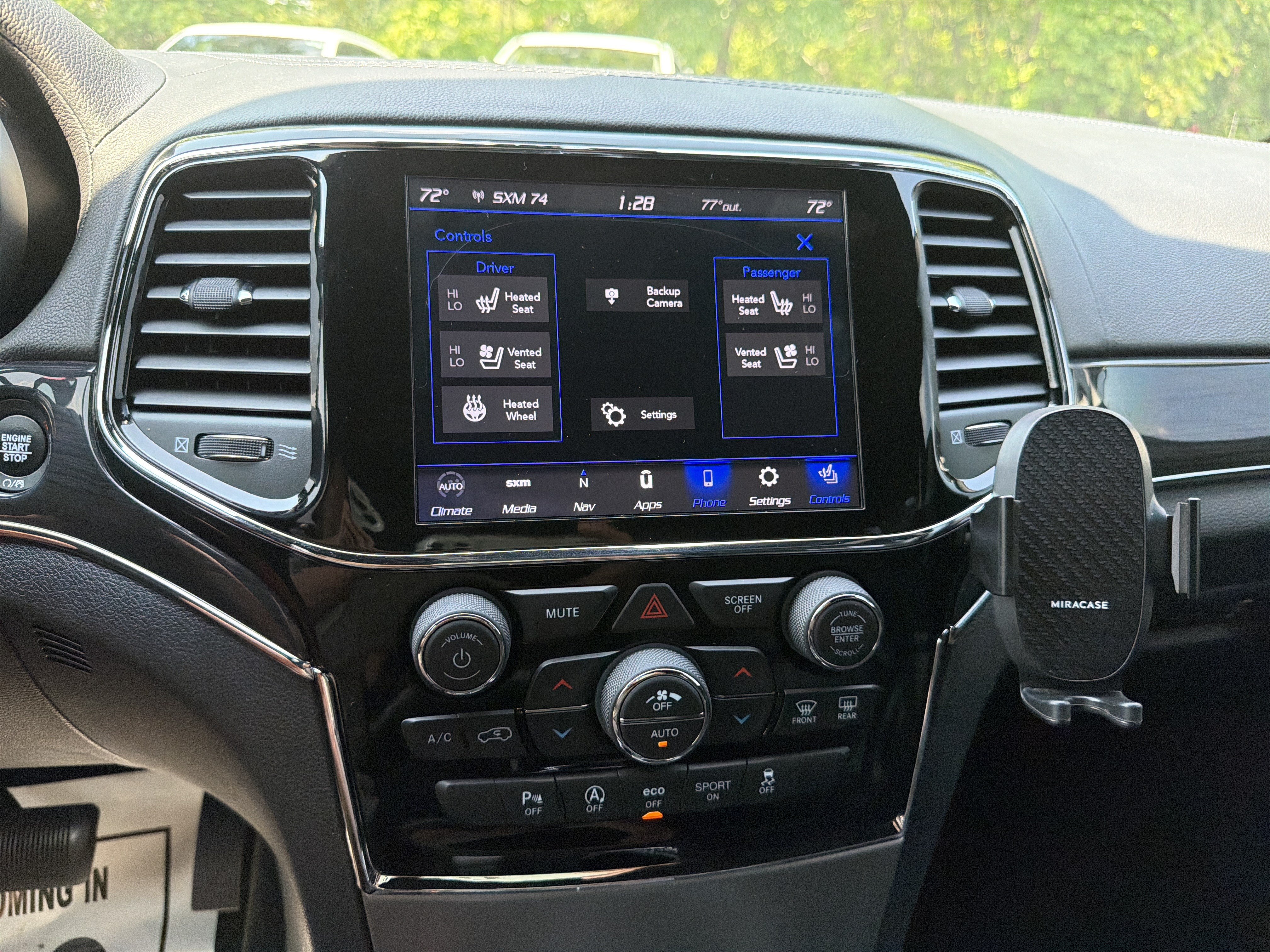 Certified 2020 Jeep Grand Cherokee Overland AWD/4WD image 30