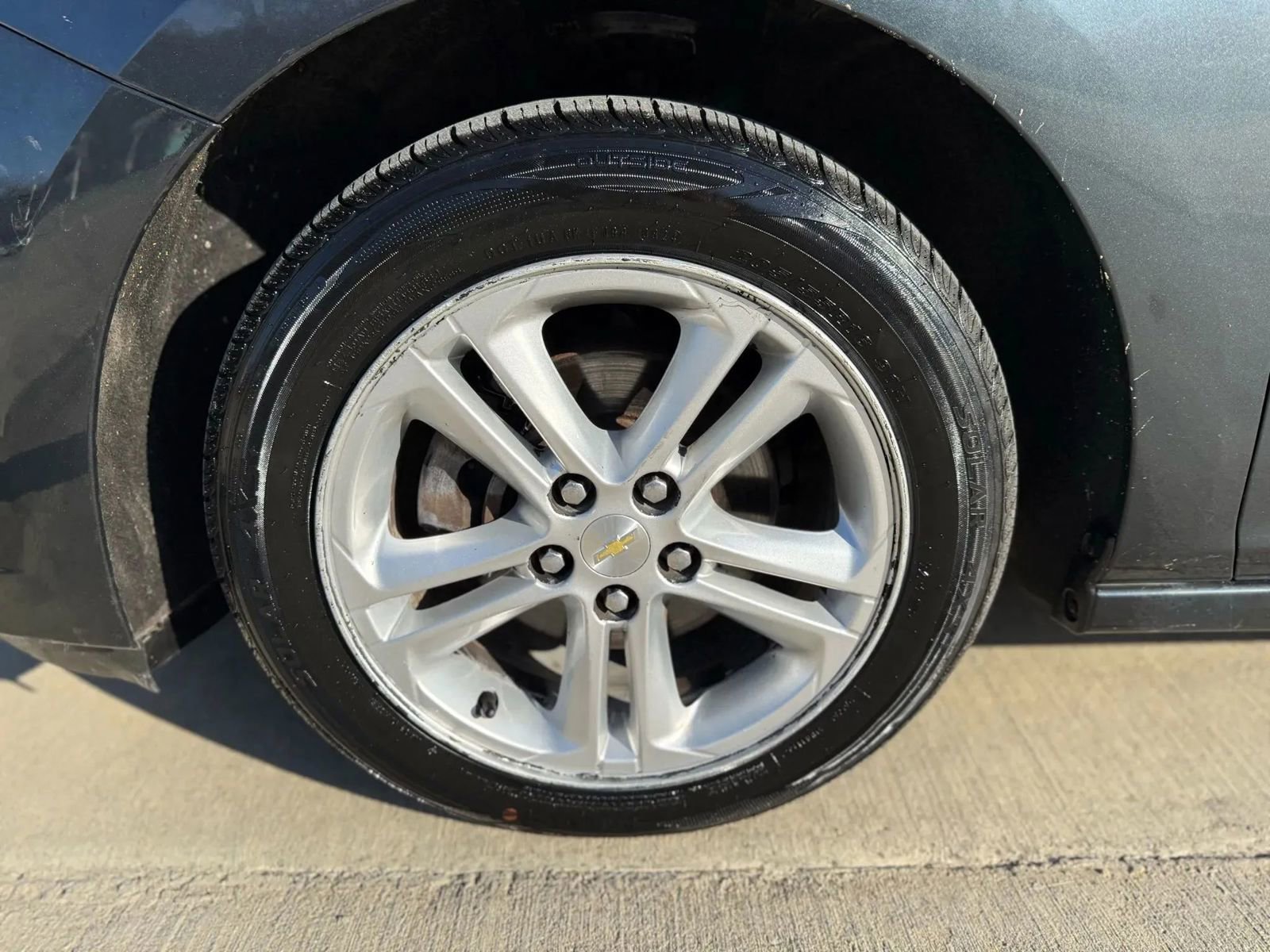 Used 2017 Chevrolet Cruze LT image 6