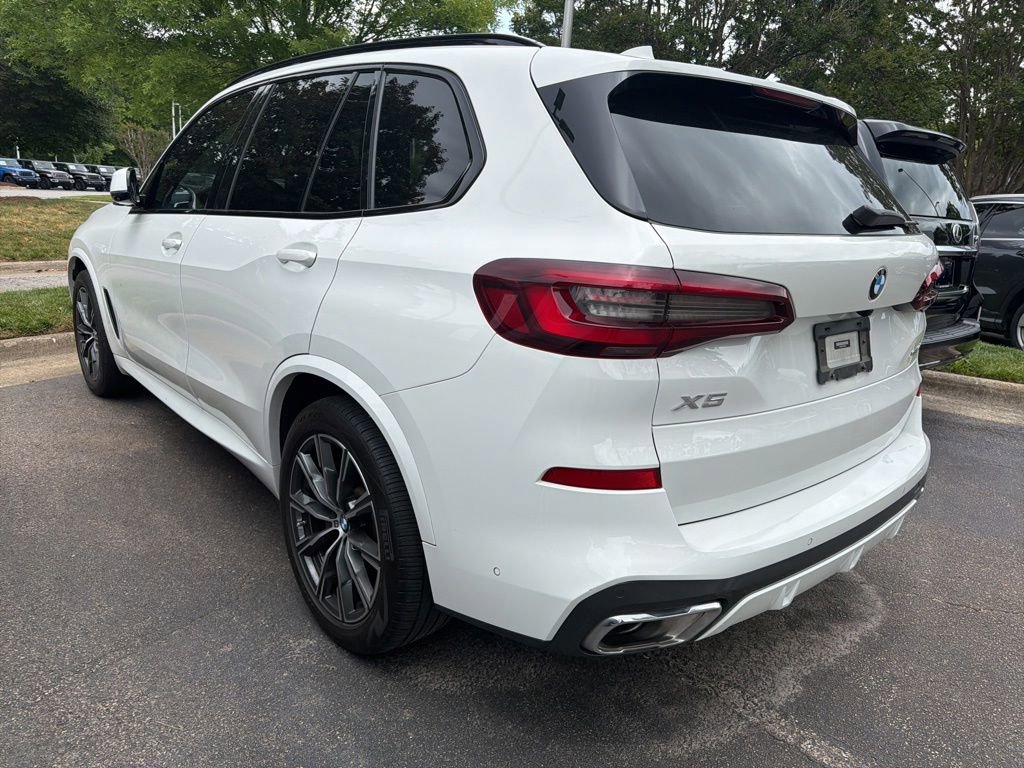 Used 2023 BMW X5 xDrive40i w/ Executive Package AWD/4WD image 2