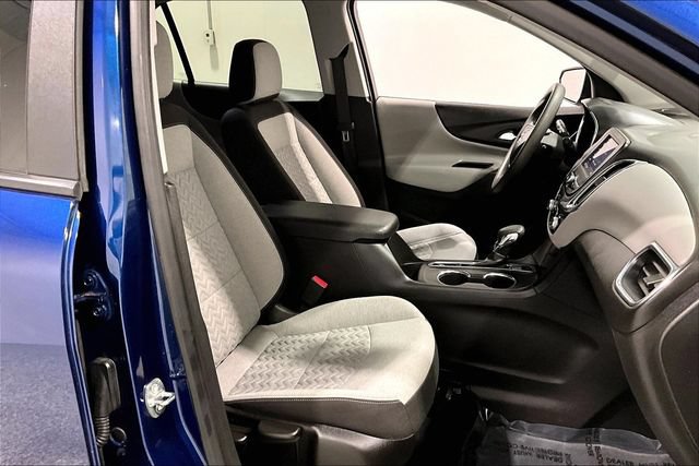 Used 2023 Chevrolet Equinox LS AWD/4WD image 36