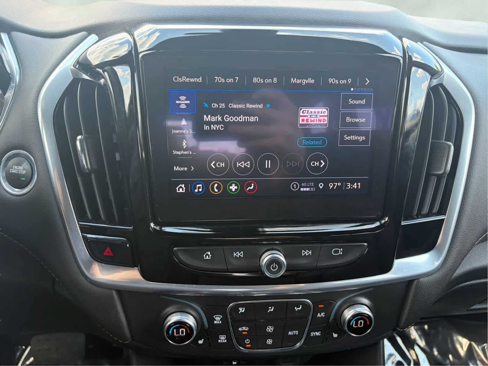 Used 2023 Chevrolet Traverse LT AWD/4WD image 22