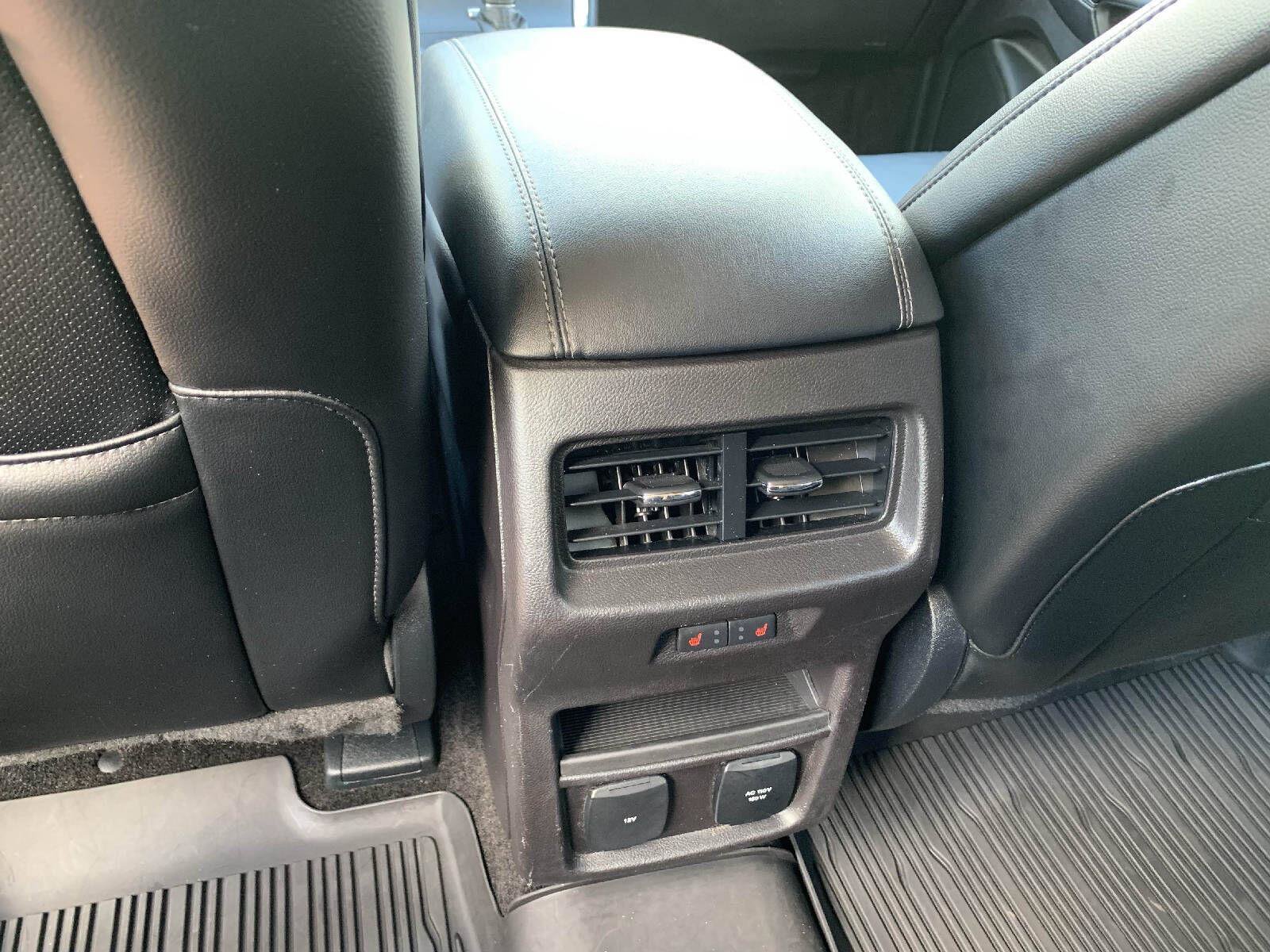 Used 2018 Ford Edge Titanium w/ Equipment Group 301A AWD/4WD image 37