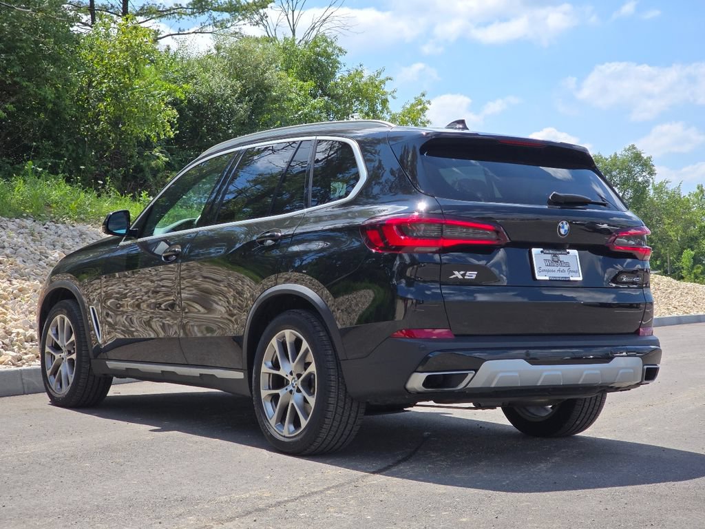 Used 2022 BMW X5 xDrive40i AWD/4WD image 4