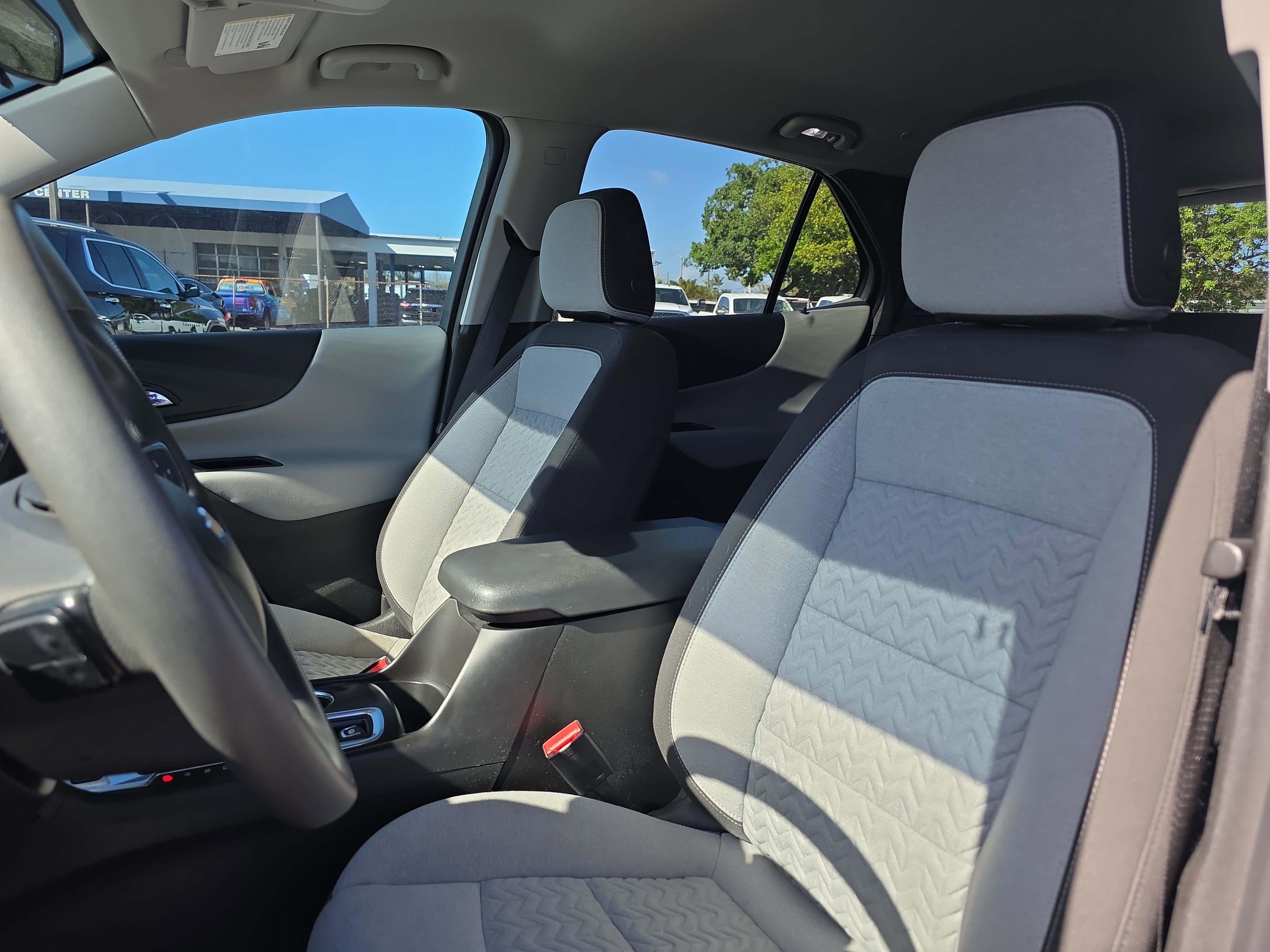 Used 2022 Chevrolet Equinox LT AWD/4WD image 23