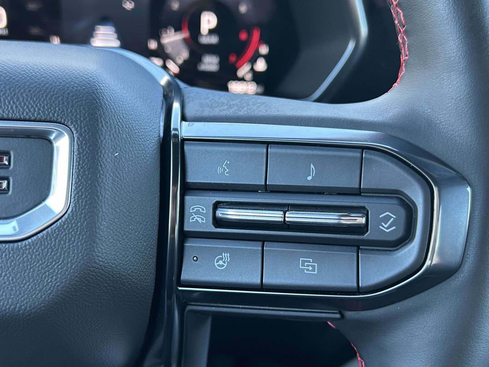 Used 2024 GMC Canyon AT4X image 24