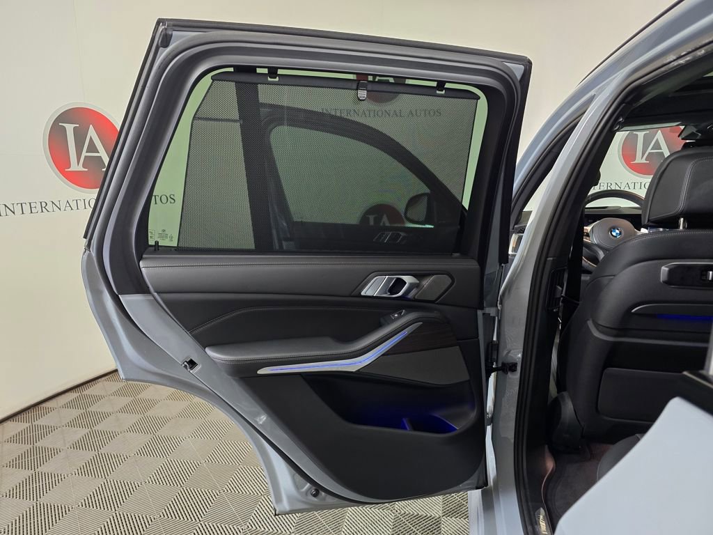 Certified 2025 BMW X5 xDrive40i w/ Executive Package image 21