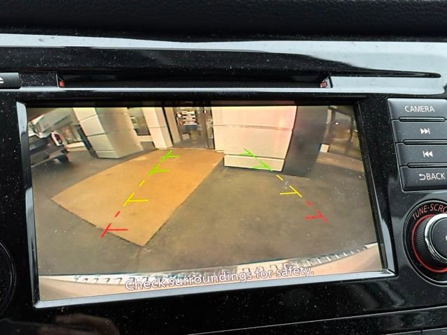 Used 2018 Nissan Rogue SV image 13