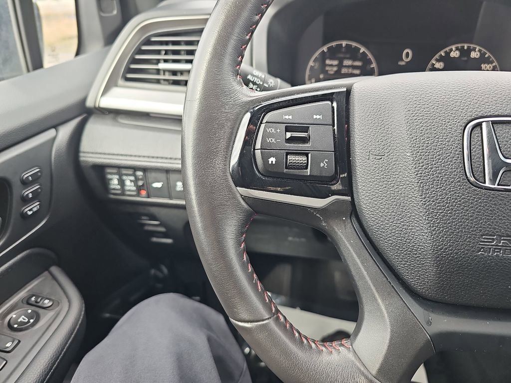 Used 2025 Honda Odyssey Sport-L image 22
