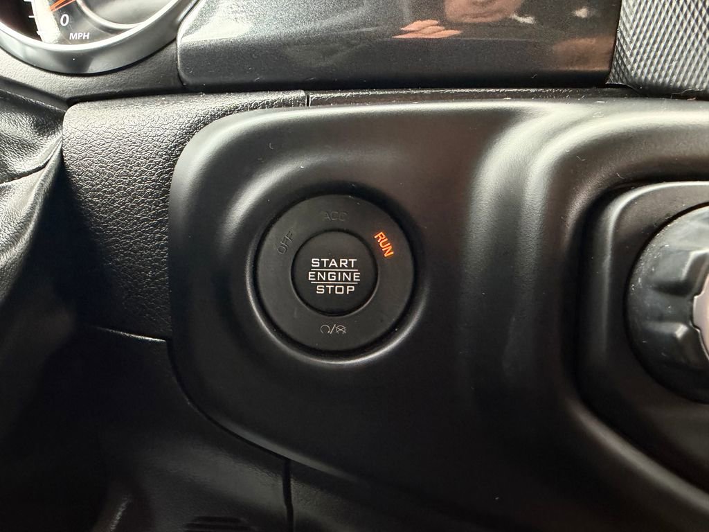 Used 2023 Jeep Wrangler Altitude image 24